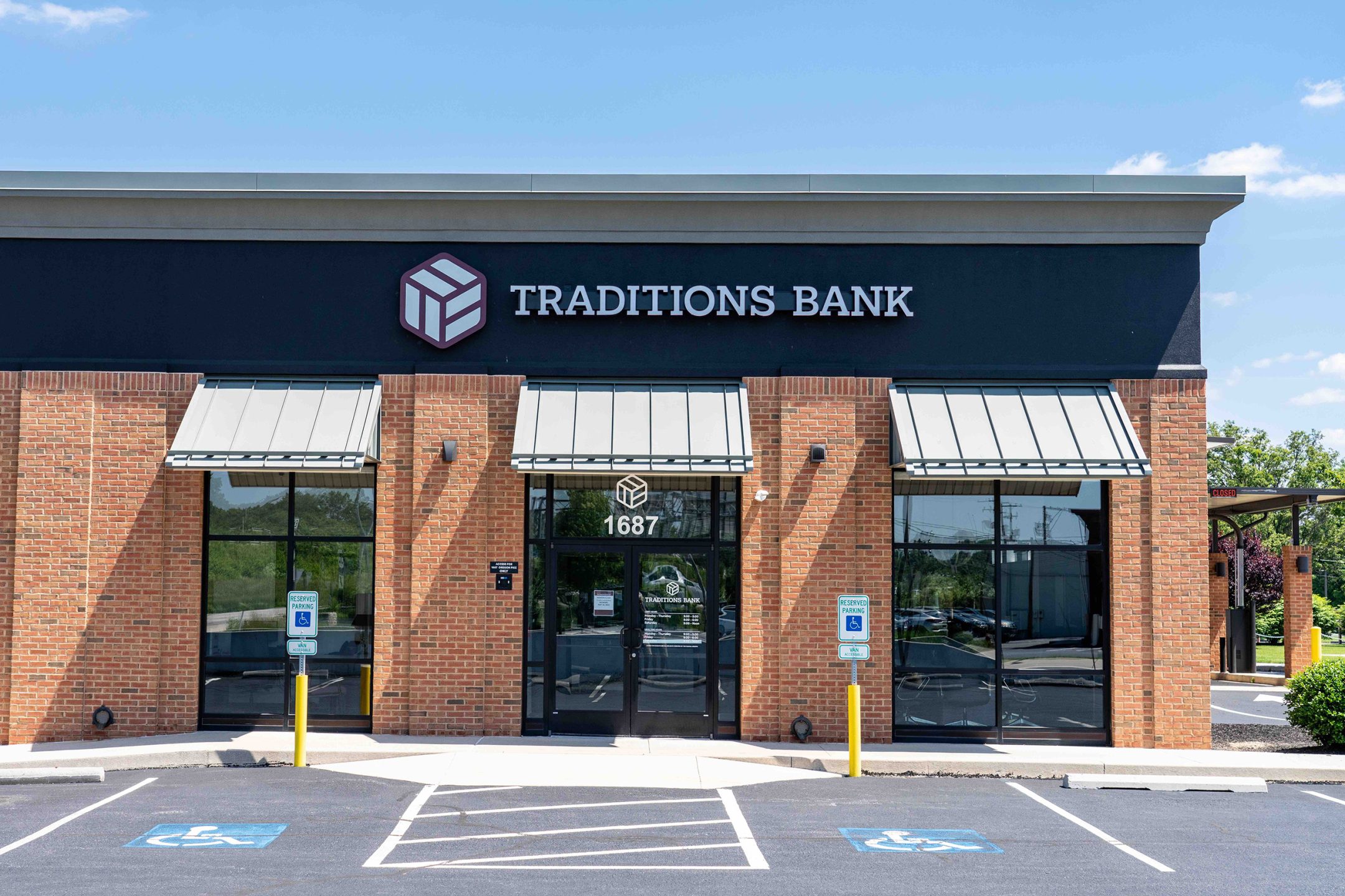 Exterior of Traditions Bank branch on Oregon Pike in Lancaster, PA